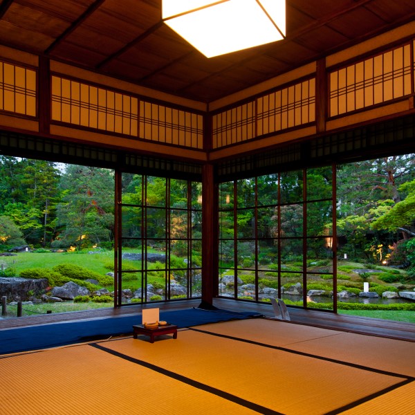 京都の名勝庭園で青もみじをこころゆくまで！GW特別企画 「本当の夕暮れを見てから→新緑ライトアップ！」
