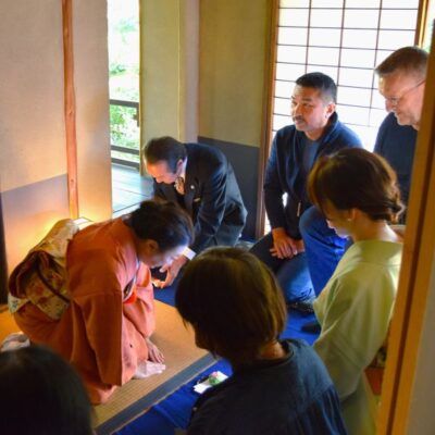 初心者向け客の作法レクチャー付き！京都の文化財庭園で気軽にお茶会デビュー。無鄰菴庭園茶会