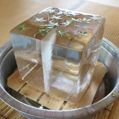 「昔ながらの氷柱で涼みませう。」無鄰菴カフェにて日数限定で設置中。